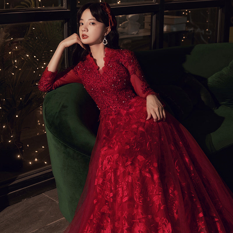 The Obsidian Fleur Gown