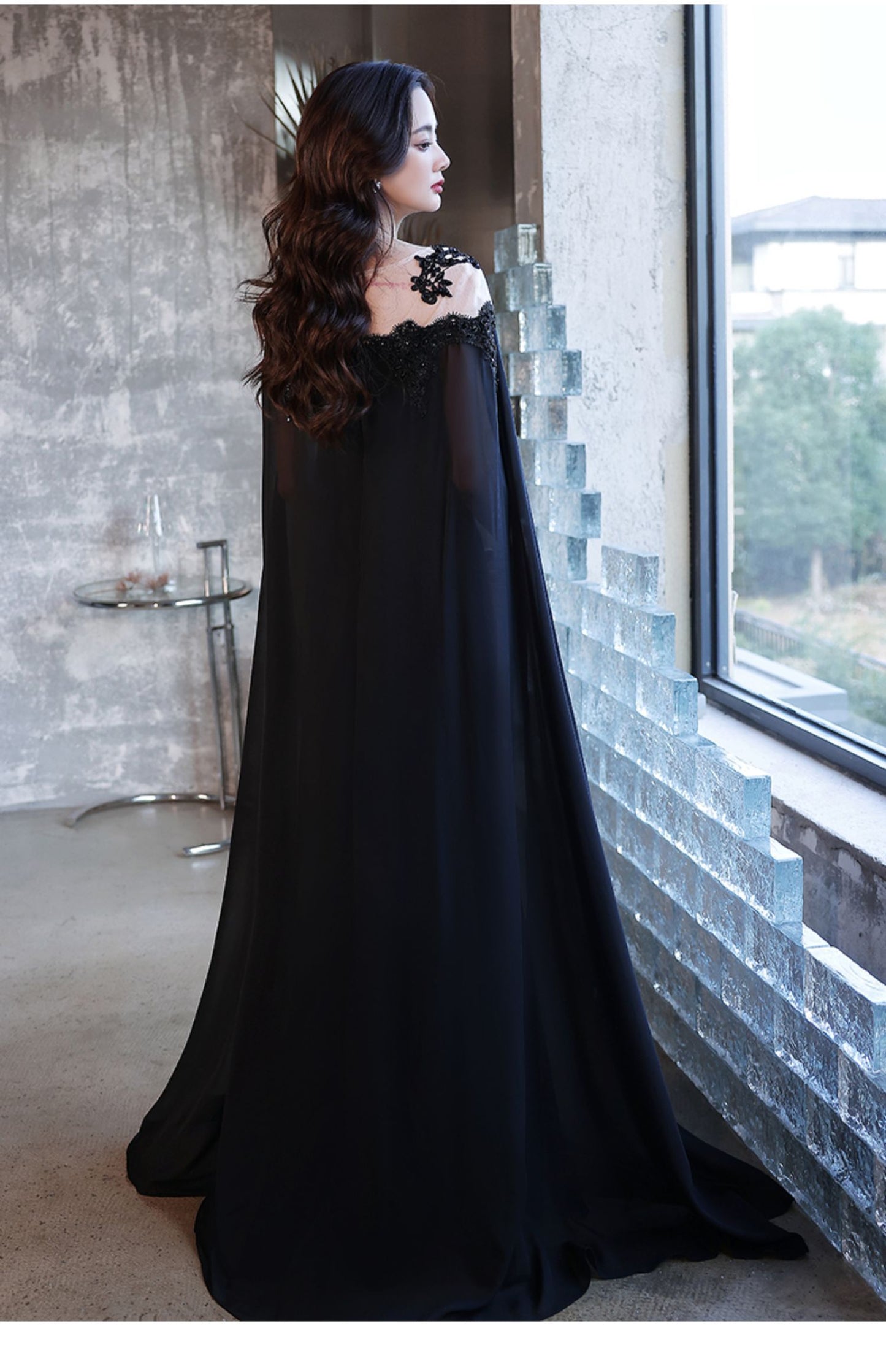 The Noire Élise Gown