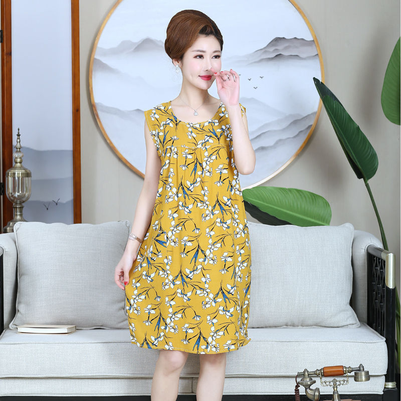 Silk nightdress sleeveless and loose