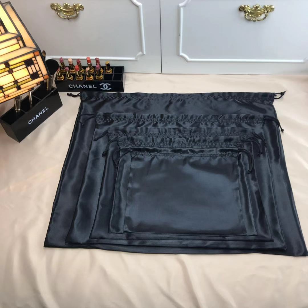 Black Silk Color Tie Pocket With Smooth Storage Bag