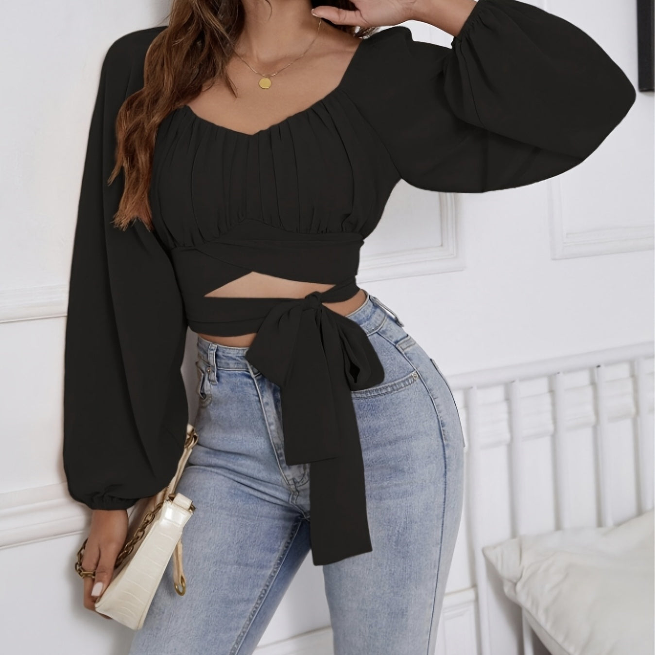 Seloura Charm Crop