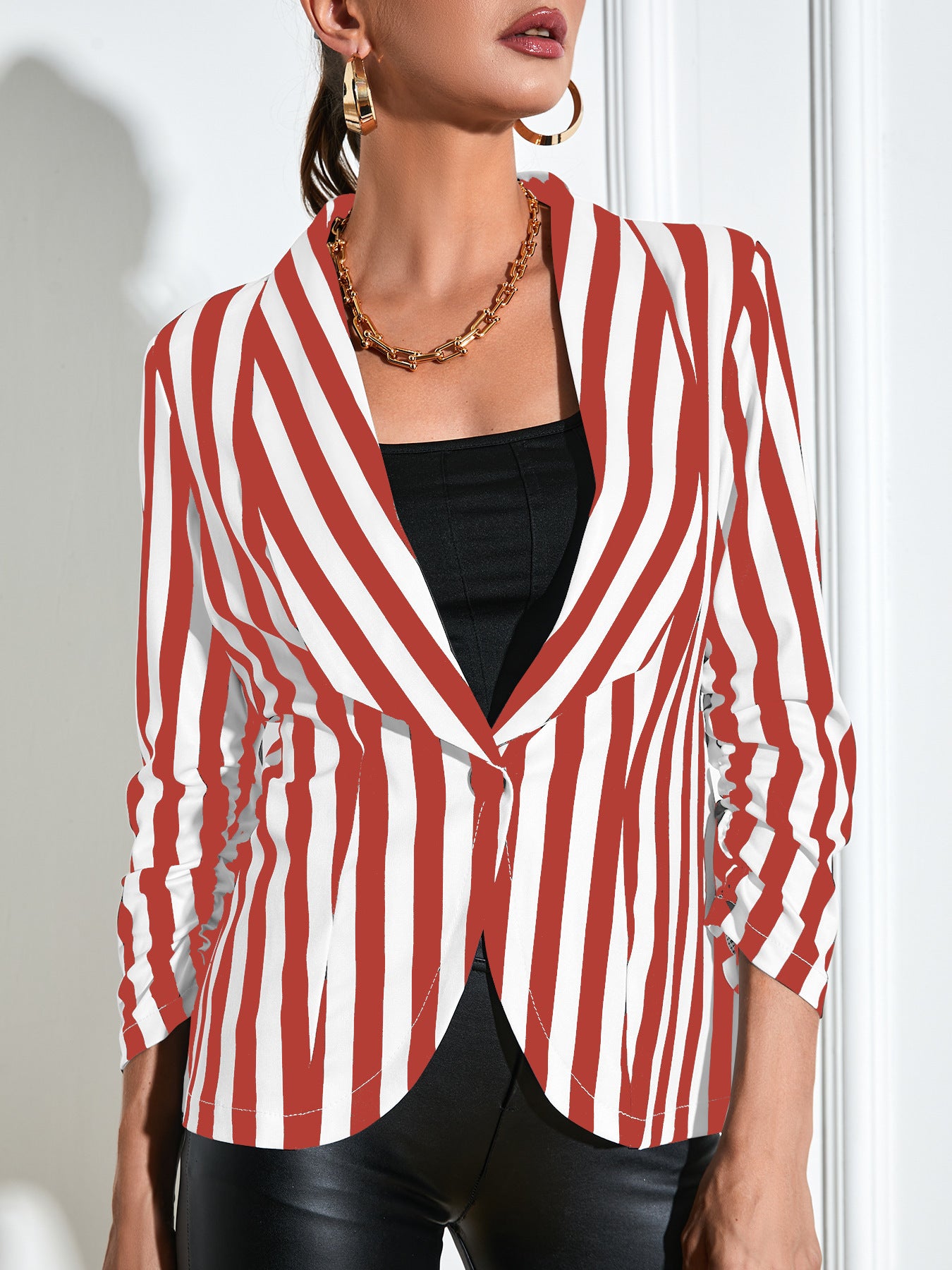 Élan Pleat Cropped Suit Jacket