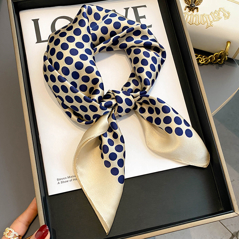Women's Vintage Print Fashion Silk Square Scarf