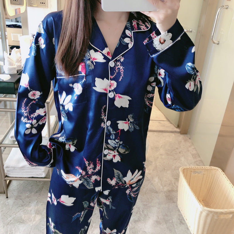 Women's Simulation Silk Long-sleeved Pajamas Suit