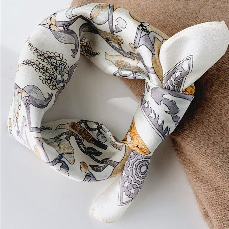 Women's Retro European Flower And Bird Silk Scarf