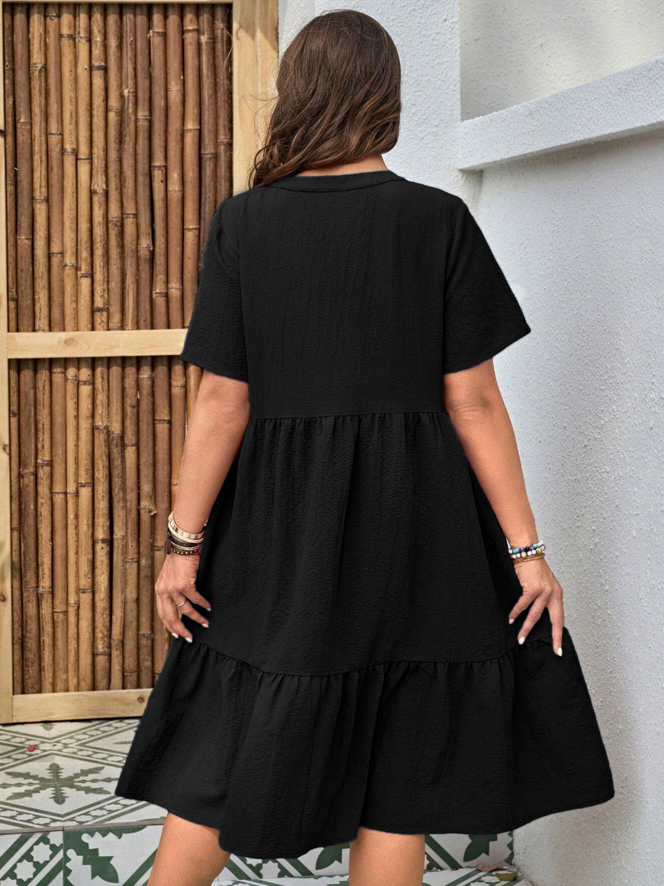 Virella Ease Buttoned Midi Dress