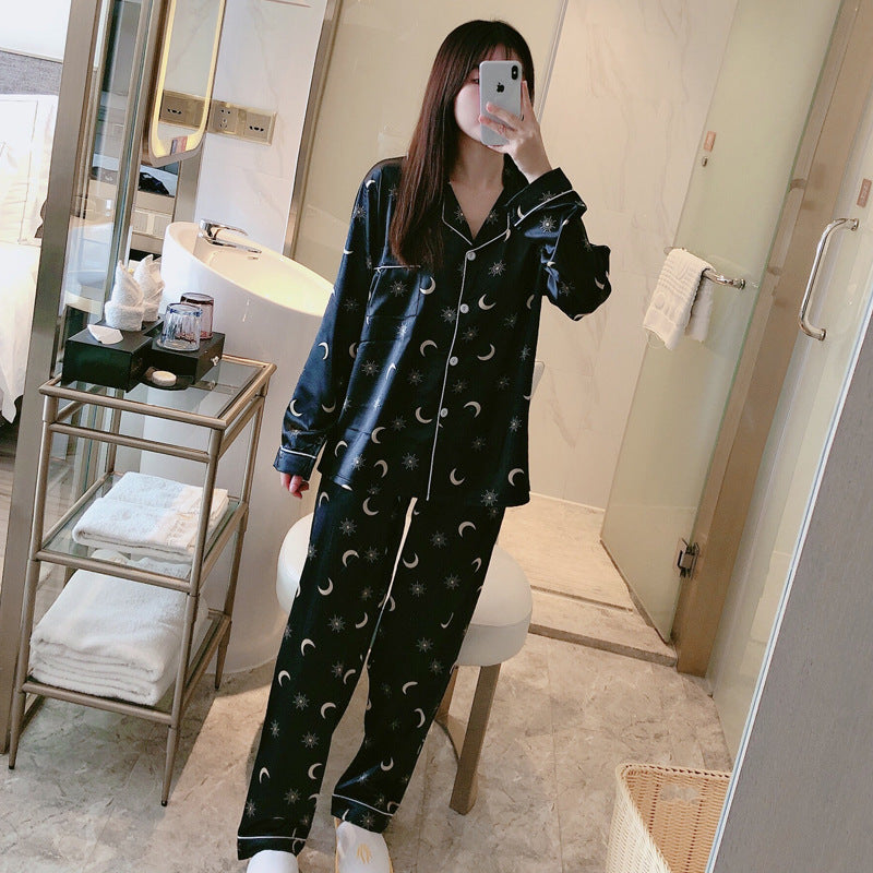 Women's Simulation Silk Long-sleeved Pajamas Suit