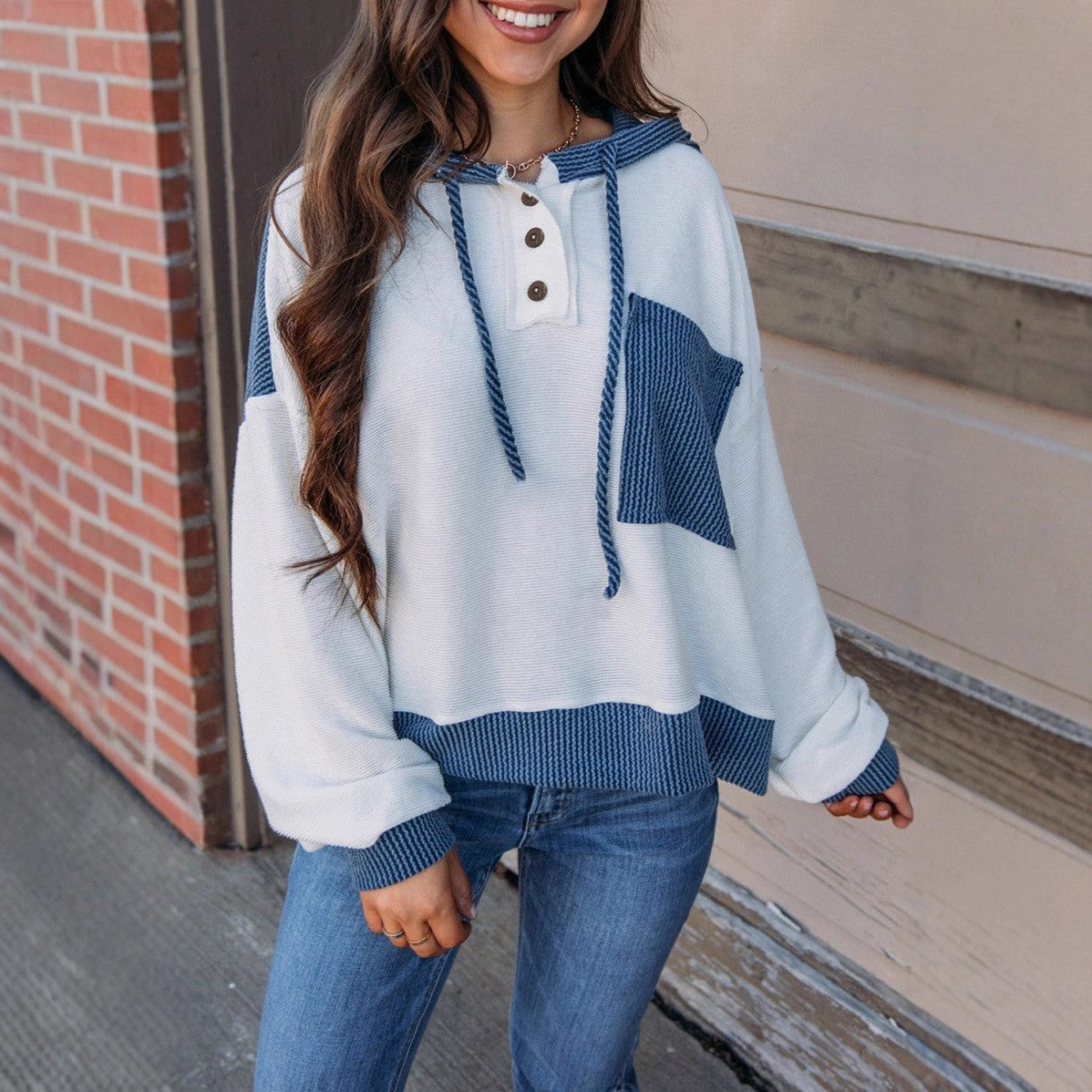 TwistAura Contrast Hooded Sweater