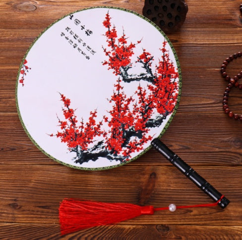 Translucent silk fan
