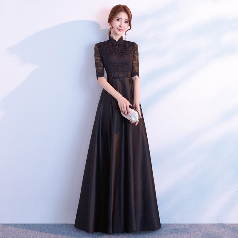 Noir Élan Gown