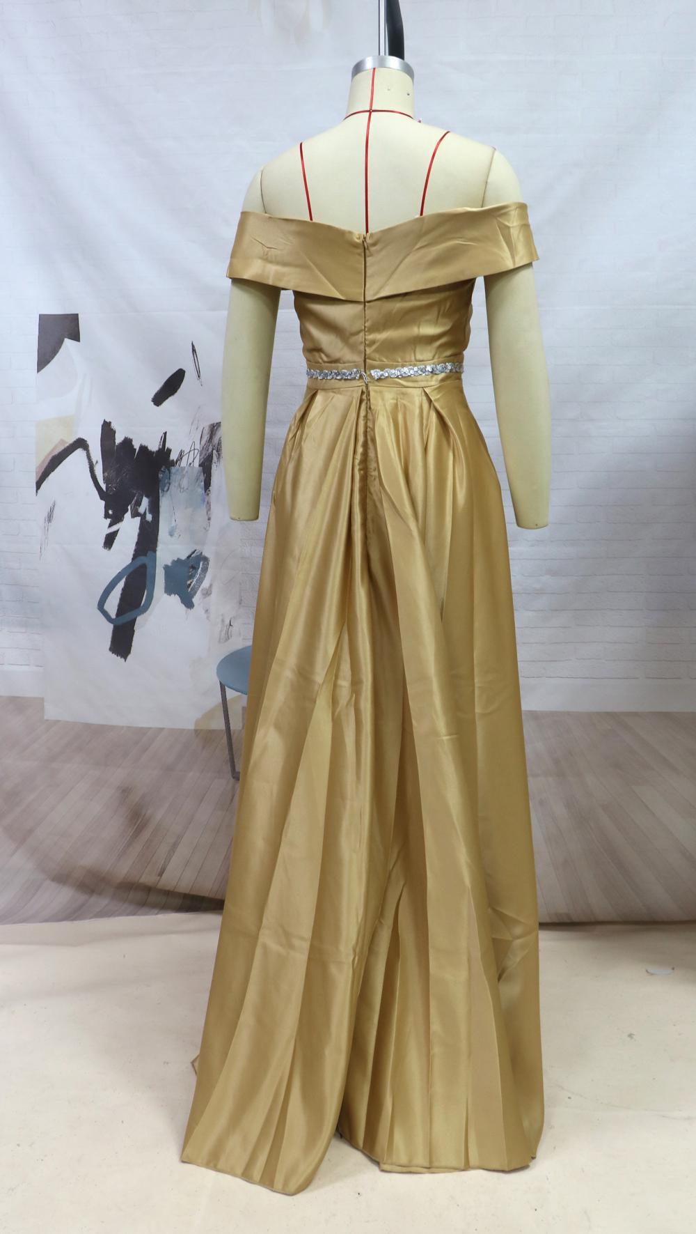 The Serenité Royale Gown