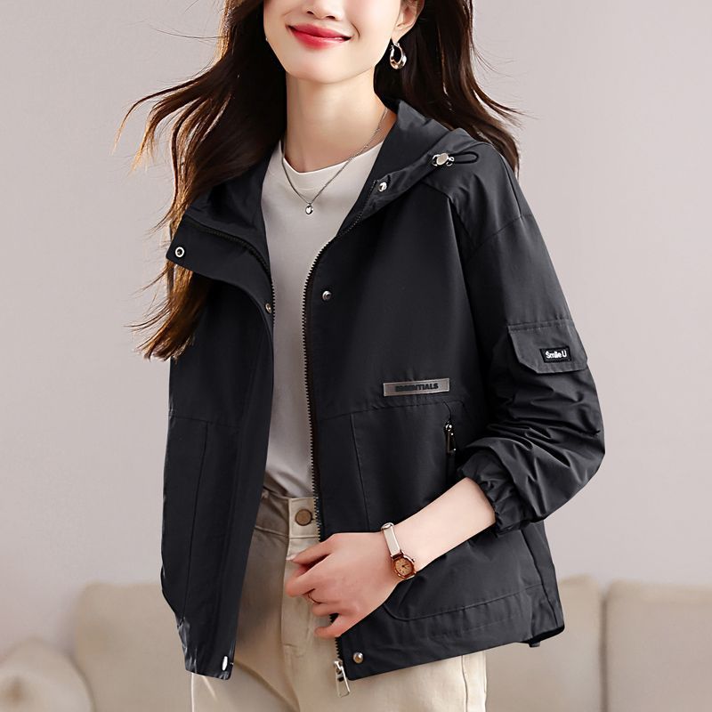 BreezeLite Hooded Short Trench