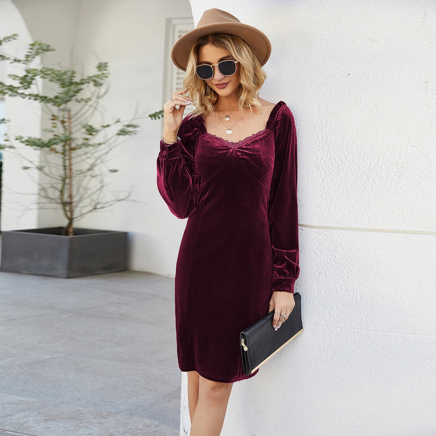 Women's Slim Long Sleeve Gold Silk Velvet Wrapped Hip Dress