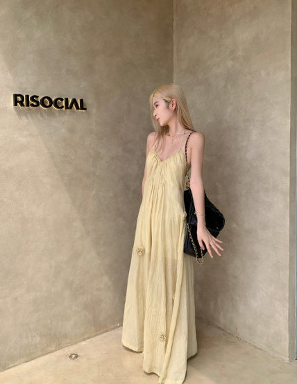 Summer New Pure Color Cool Beauty Three-dimensional Flower Decorative Sling Dress Yunnan Tourism Vacation Skirt