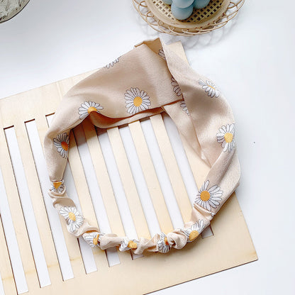 Small Daisy silk light hair hoop