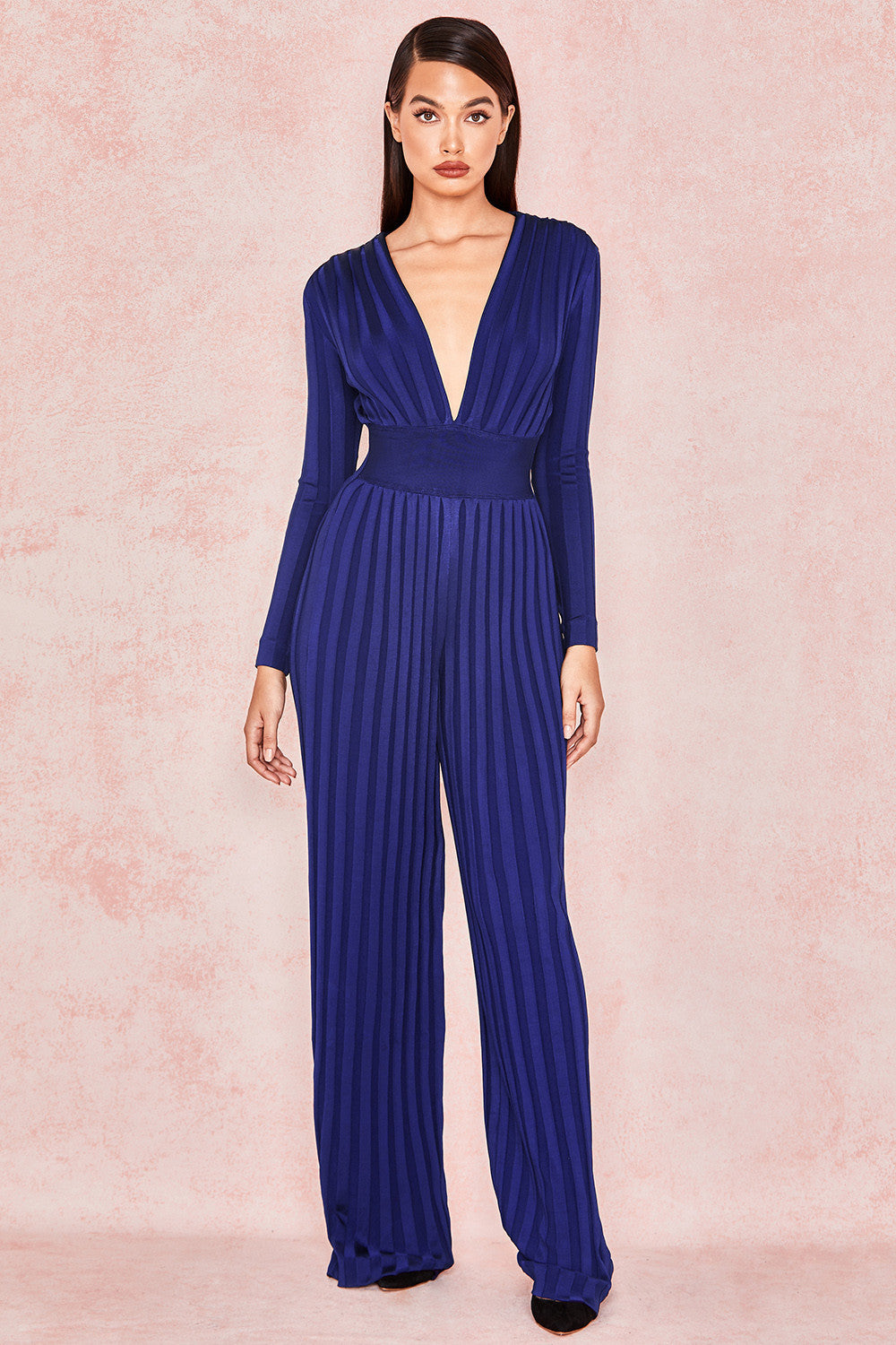 Stratta CurveSuit