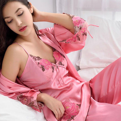 Two Or Three Sets Of Imitation Silk Suspenders Nightdress