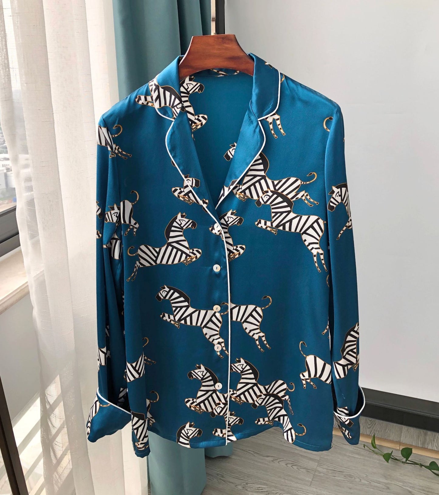 Pajama silk top shorts trousers