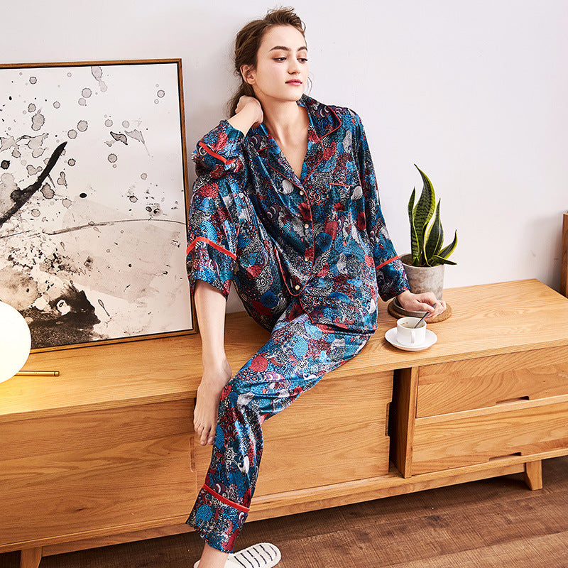 Spinning silk pajamas