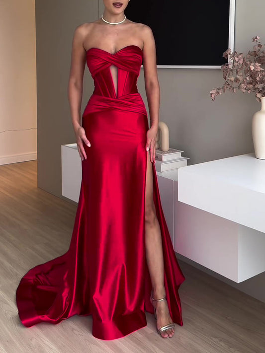 "Scarlet Élan – Infinite Flame Gown"