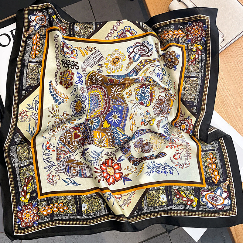Women's Vintage Print Fashion Silk Square Scarf