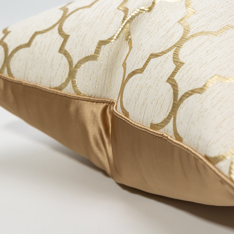 Diamond-shaped champagne gold pillowcase