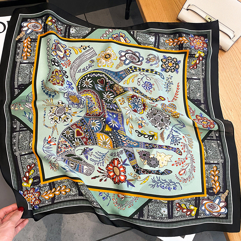 Women's Vintage Print Fashion Silk Square Scarf