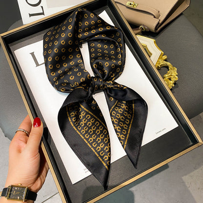 Women's Vintage Print Fashion Silk Square Scarf