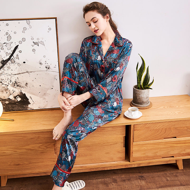 Spinning silk pajamas