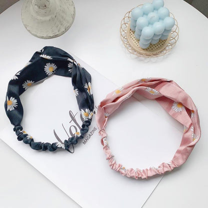 Small Daisy silk light hair hoop