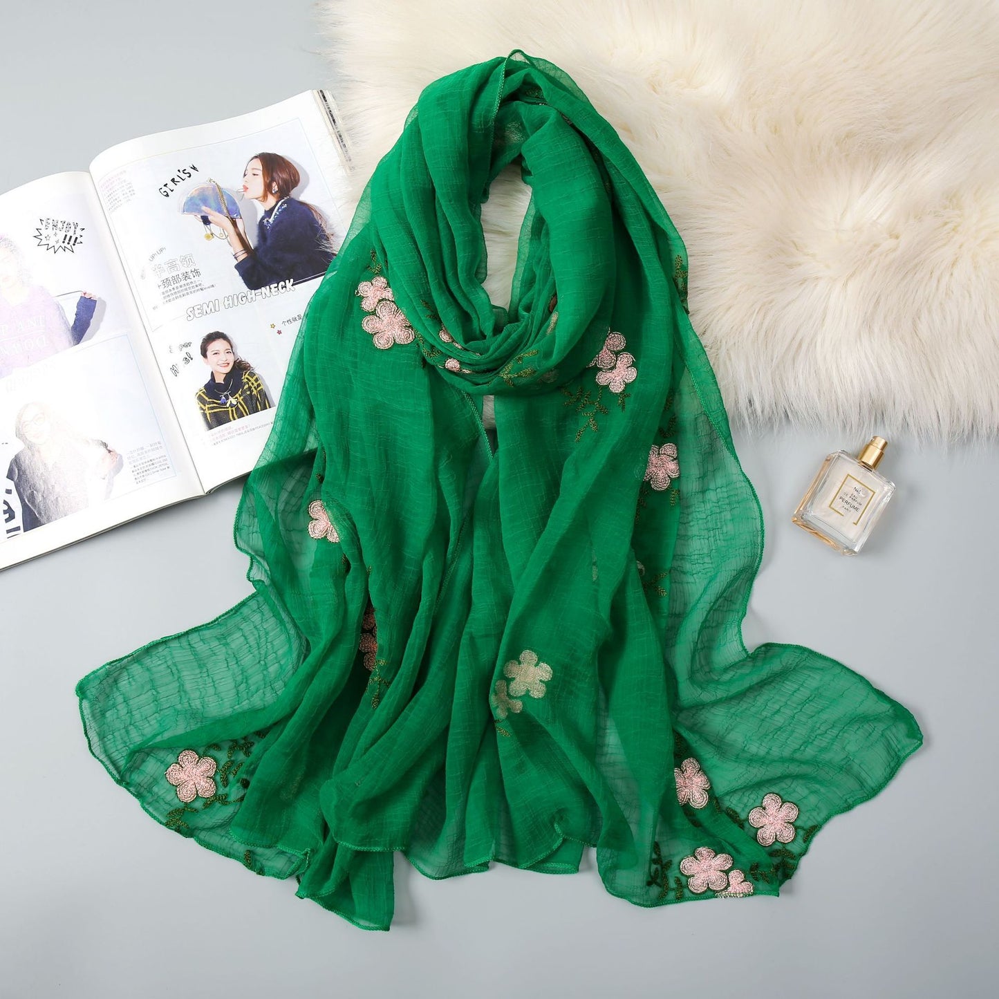 Women's Wrinkle Embroidery Silk Scarf Fashion
