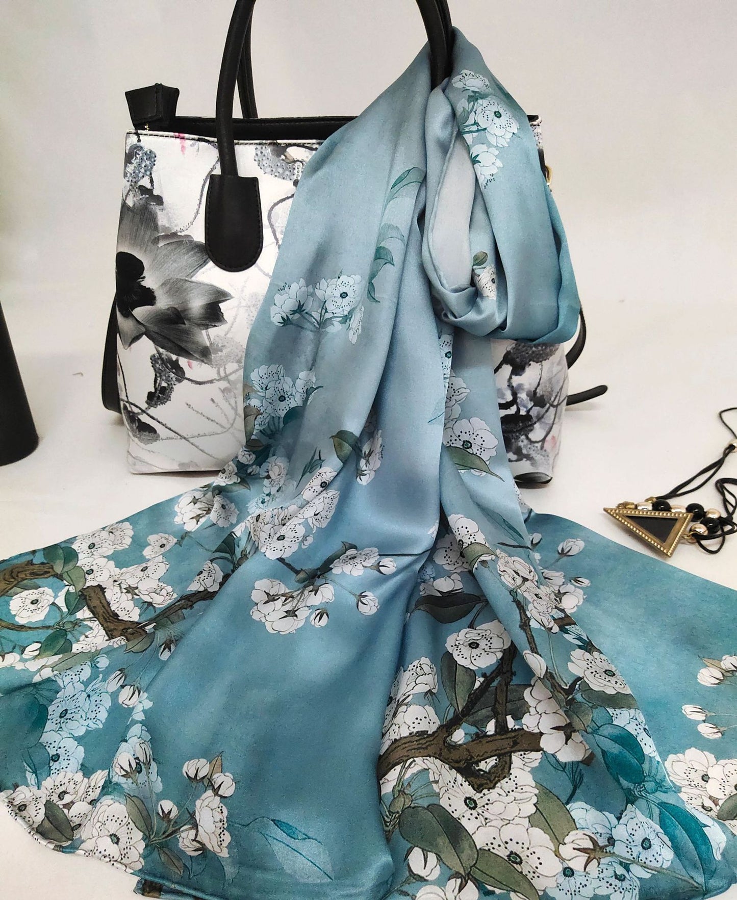Ladies Fashion High-end Silk Scarf Shawl