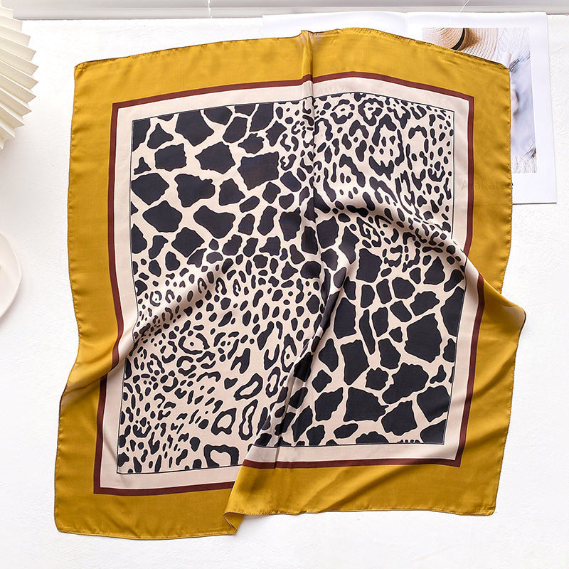 Simple  Wild Fashion Color Matching Color Simulation Silk Square Scarf