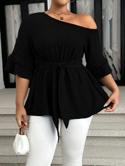 Curva Chic One-Shoulder Blouse