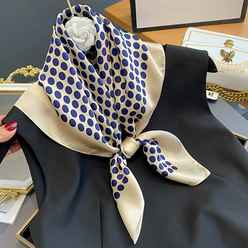 Women's Vintage Print Fashion Silk Square Scarf