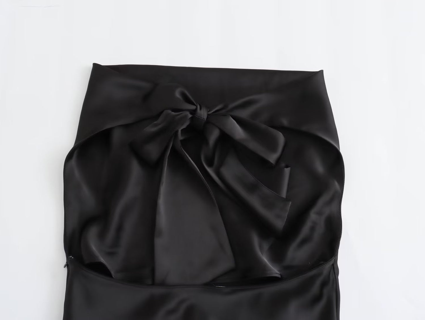 Women's Elegant Silk Satin Texture Hanging Collar Top