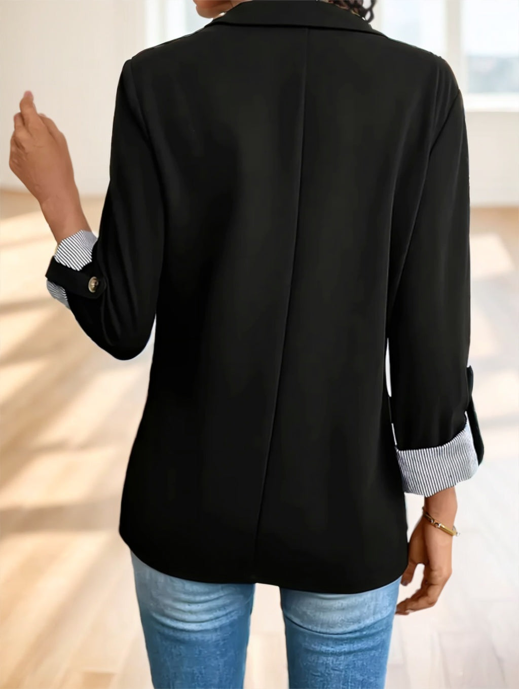 VerdePoise Roll-Up Sleeve Blazer