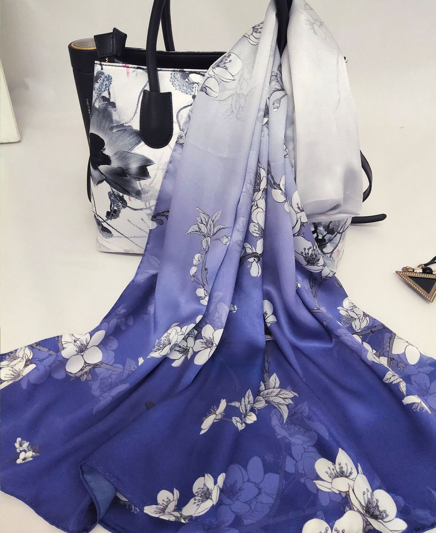 Ladies Fashion High-end Silk Scarf Shawl